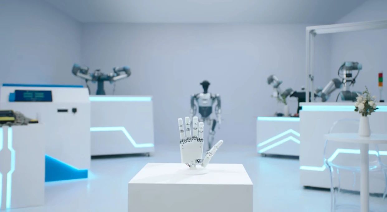 人形机器人“领航者1号”重磅发布，中控技术“AI+机器人”布局取得重大突破